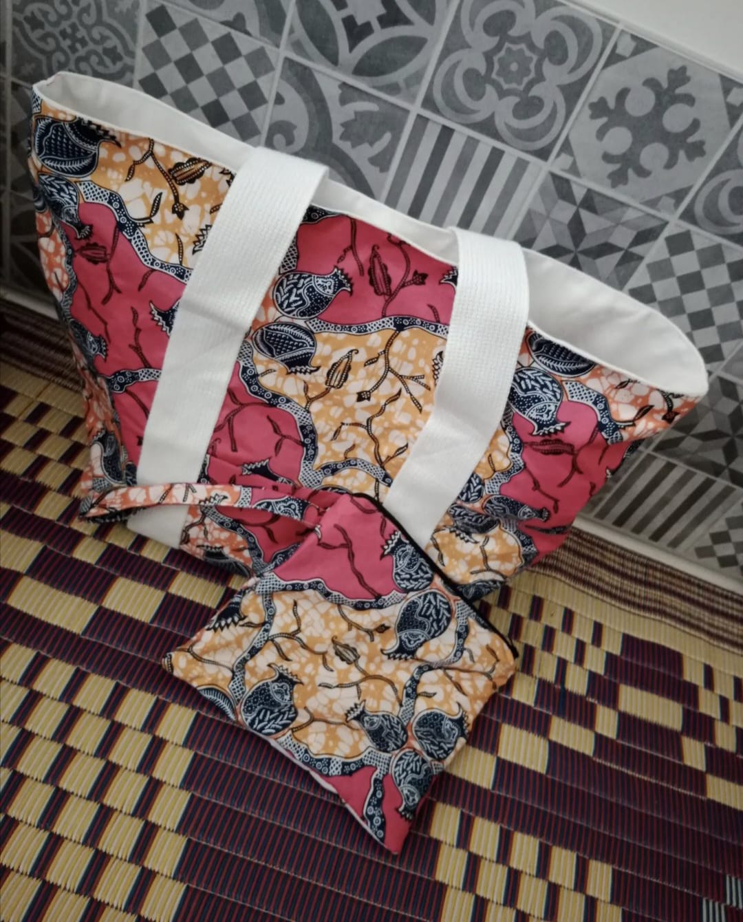 <p>COUTURE&nbsp;</p>